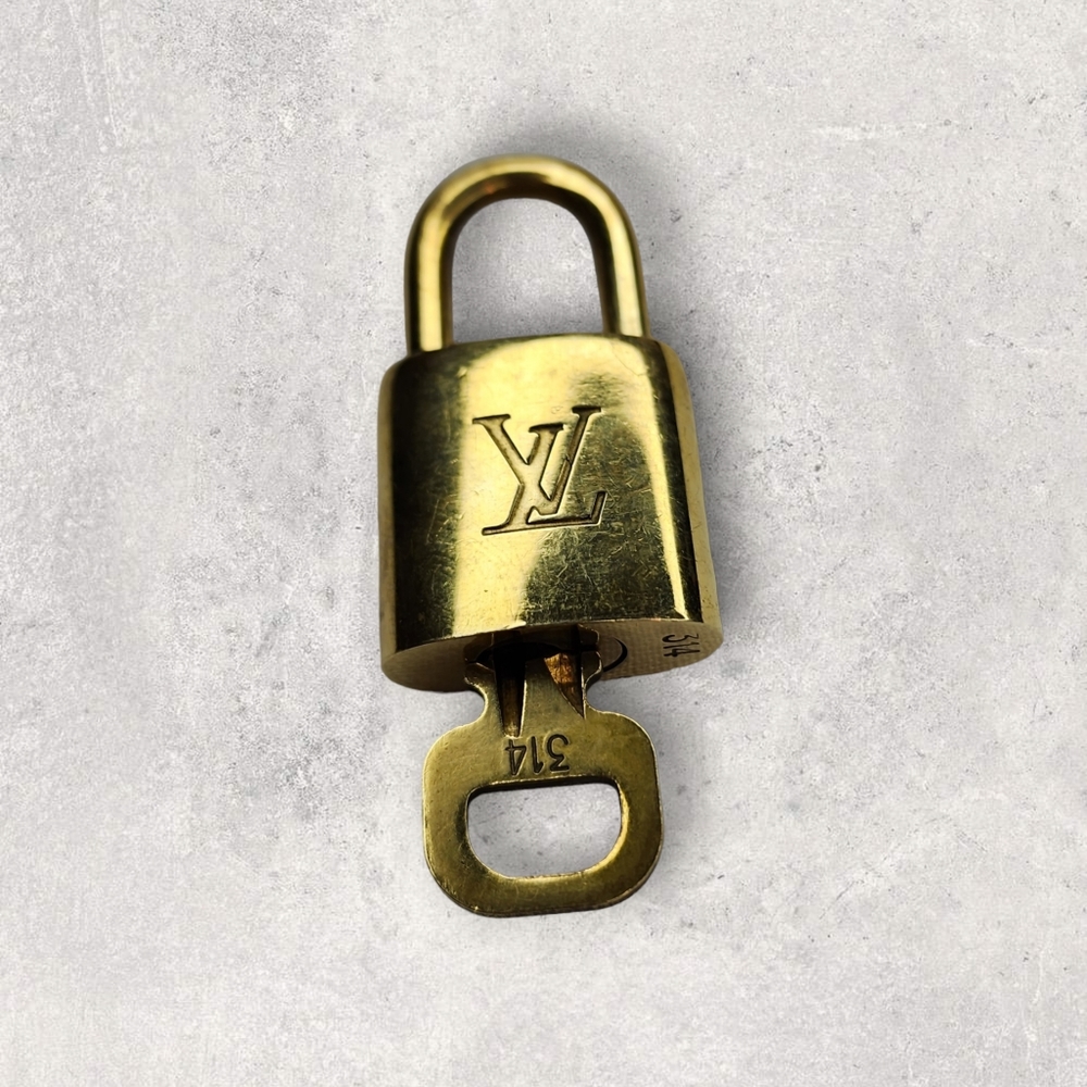 LV Louis Vuitton Lock and Key #314
